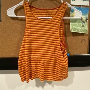 CROPPED URBAN OUTFITTERS TANK TOP